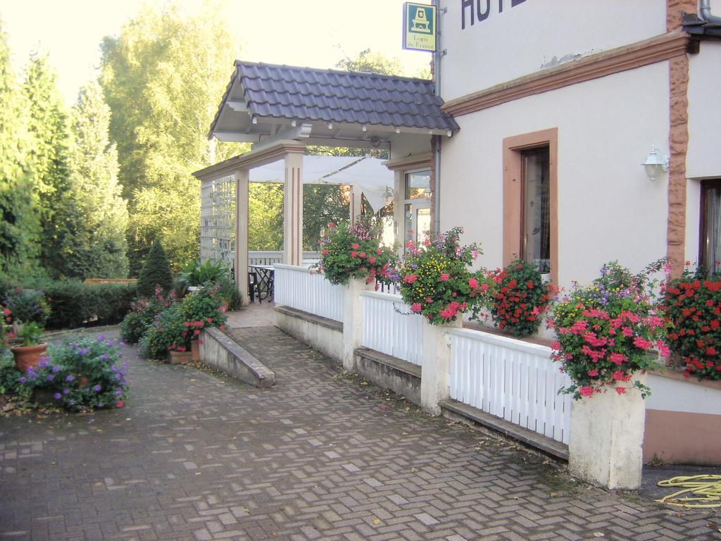 Auberge Des Mesanges Meisenthal Buitenkant foto