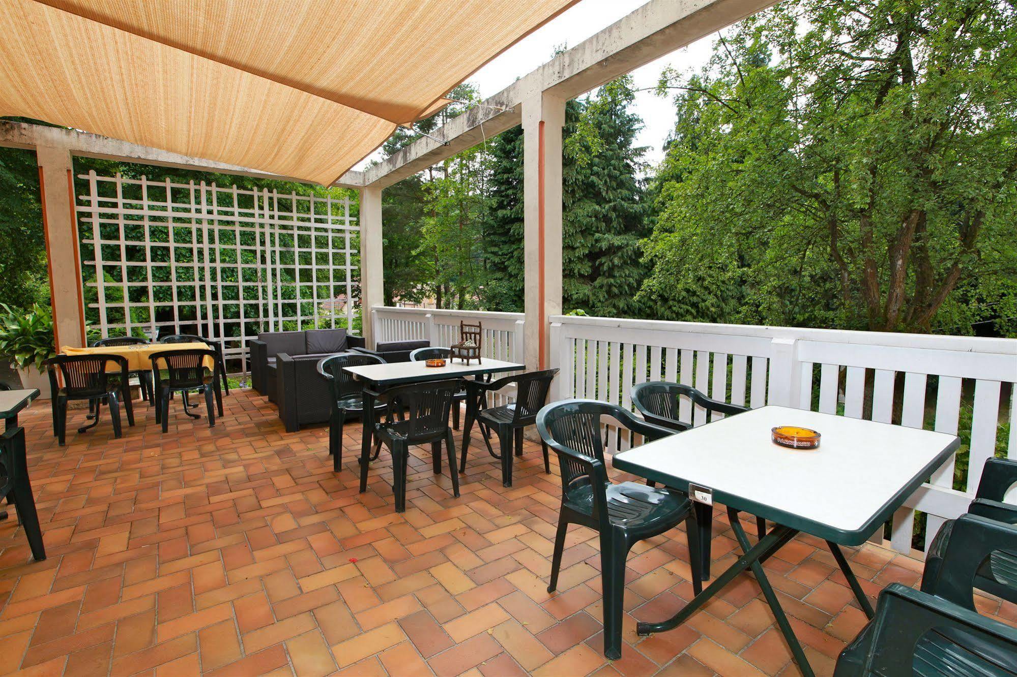 Auberge Des Mesanges Meisenthal Buitenkant foto